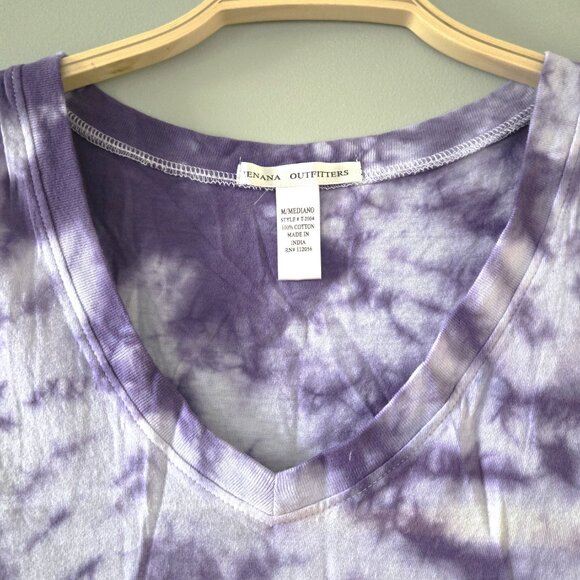 Lavender Daydream – Zenana Outfitters Women’s Medium Tie Dye V-Neck Tee - Picture 3 of 5
